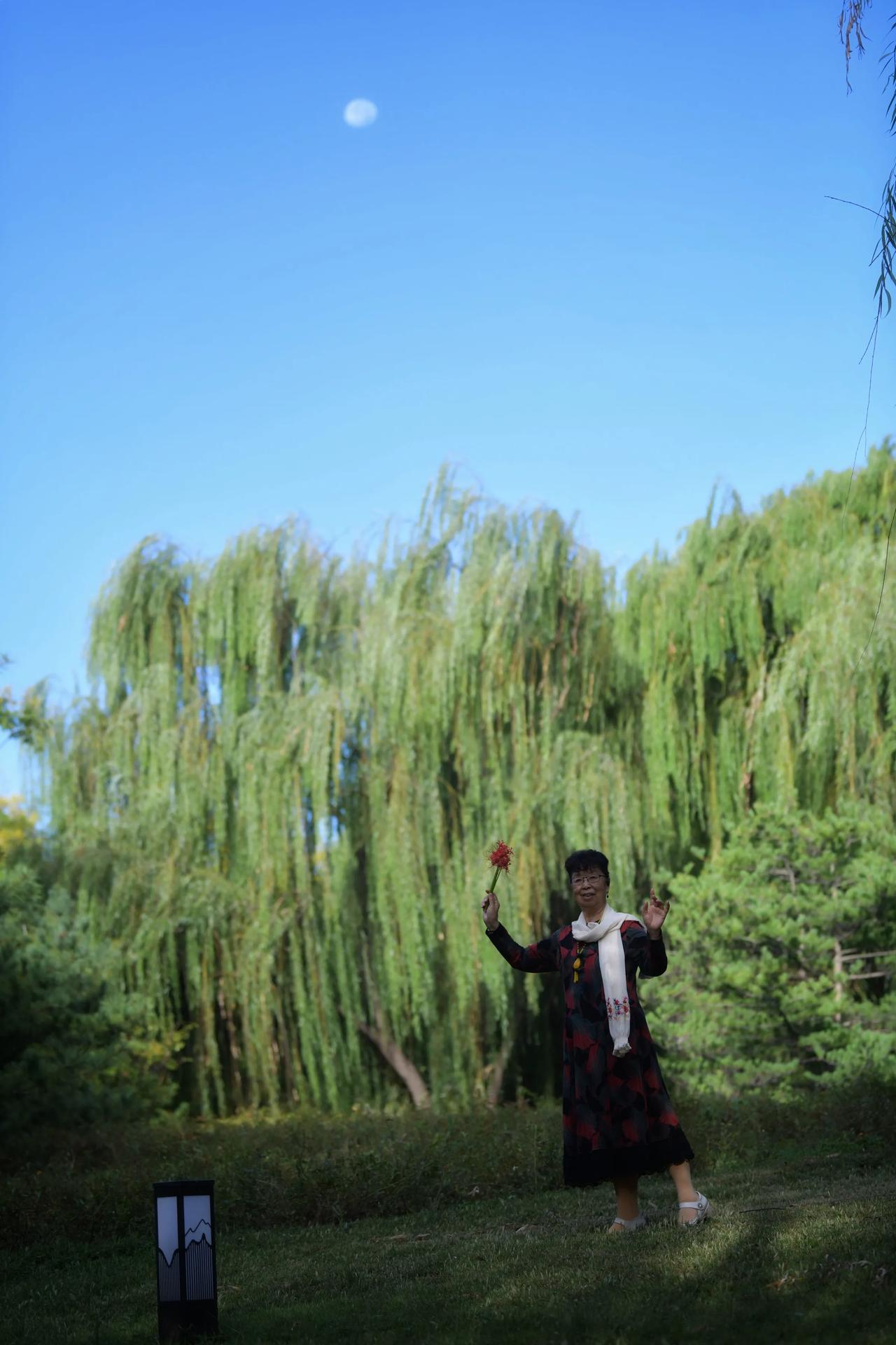 忘记年龄，做自己喜欢做的事情，开心快乐每一天。#晒出老年时光# #晒晒老年生活#