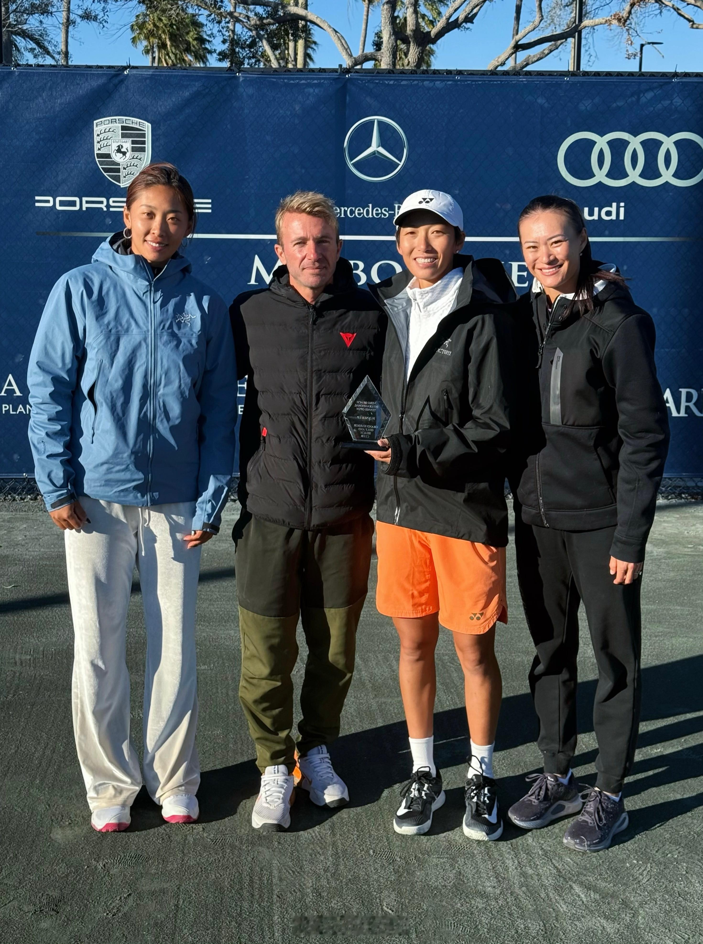 尤晓迪🇨🇳- ITF维罗海滩W75亚军颁奖图接下来参赛计划：2.2  🇺?