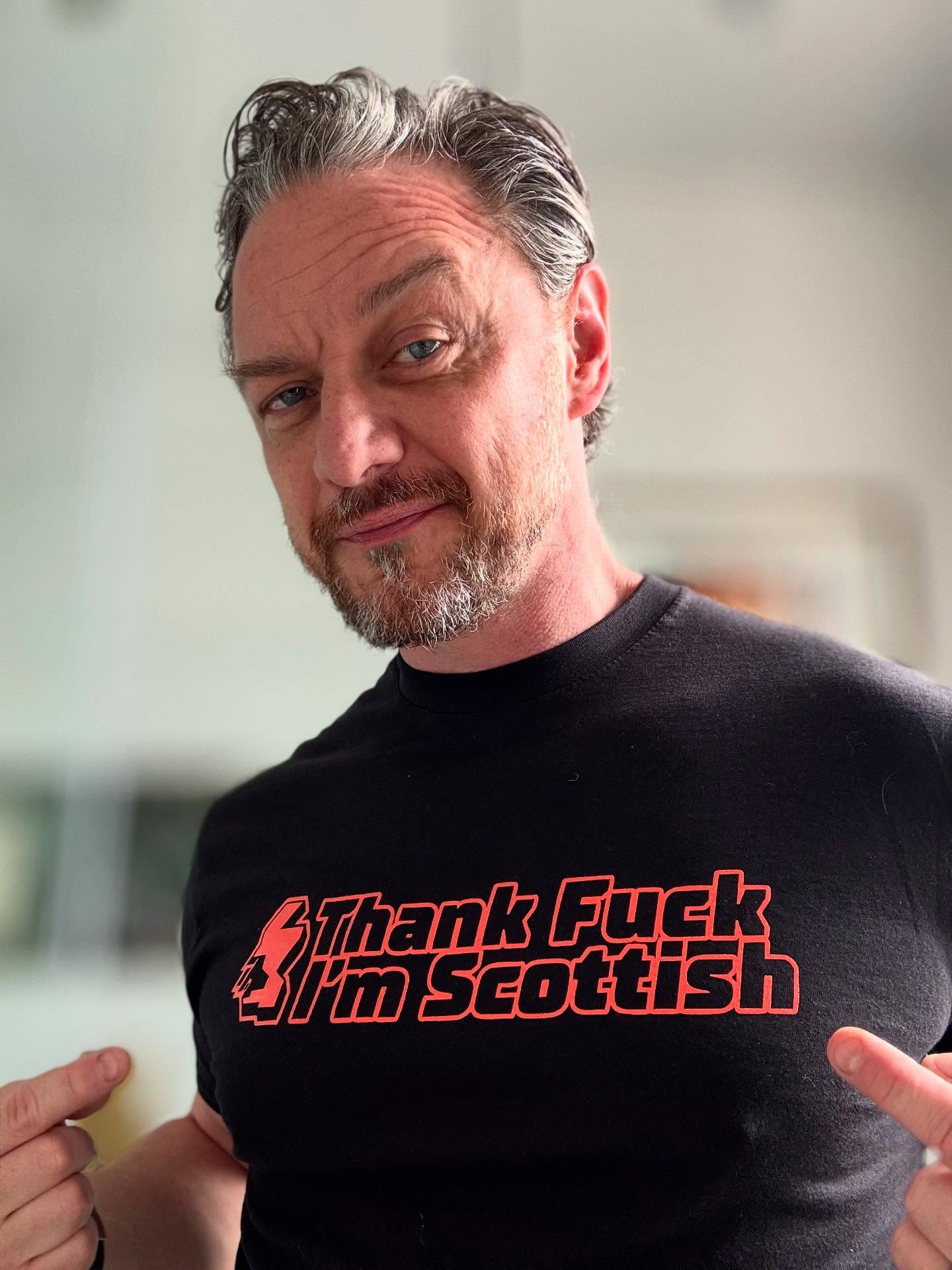 一美James McAvoy秀奶头（不是）~~[酷][666][憧憬][哇] ​