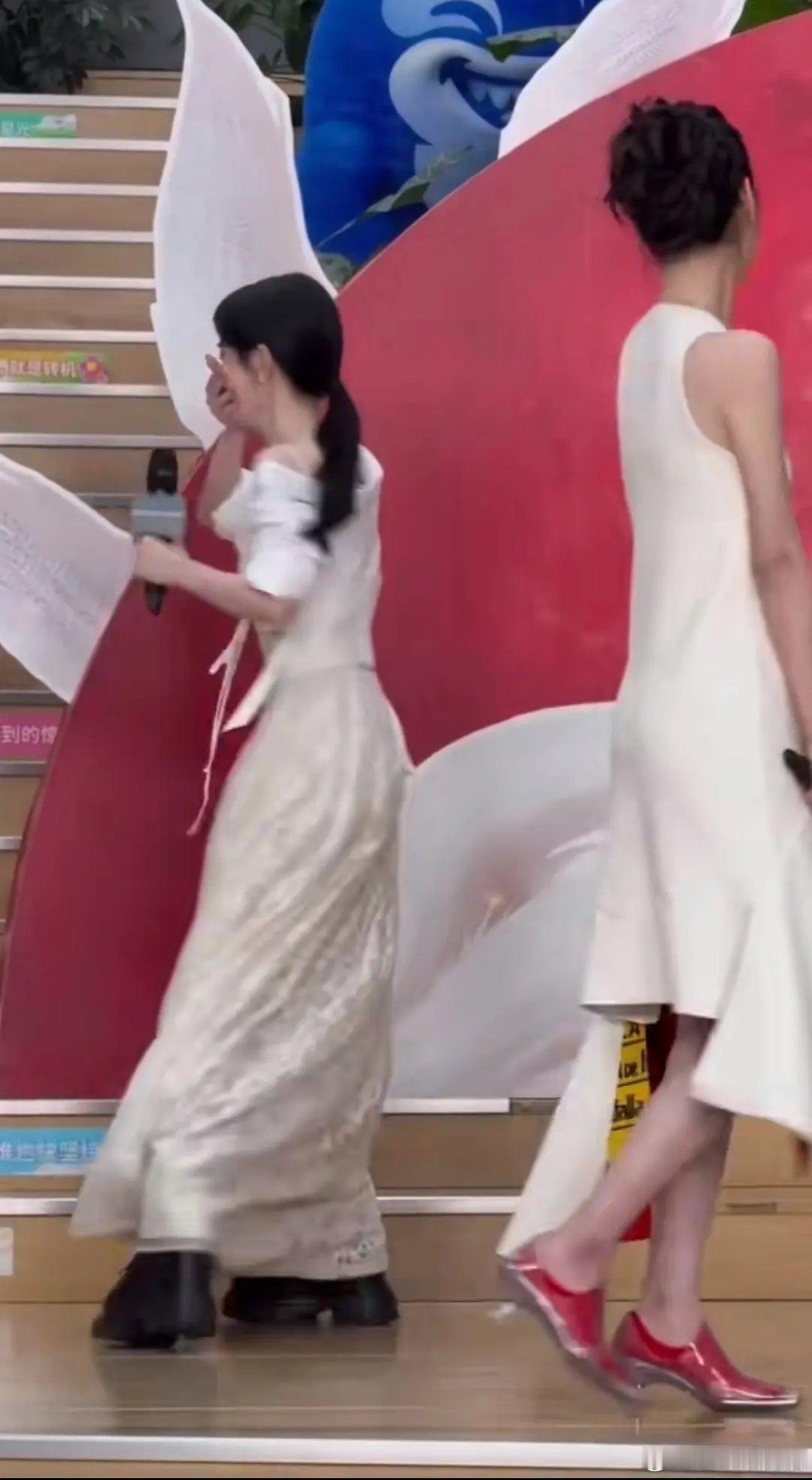 这是什么雷霆鞋子 