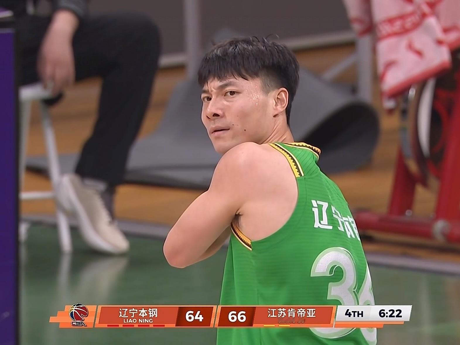 第一次看手帝这么凶的眼神👀辽宁男篮