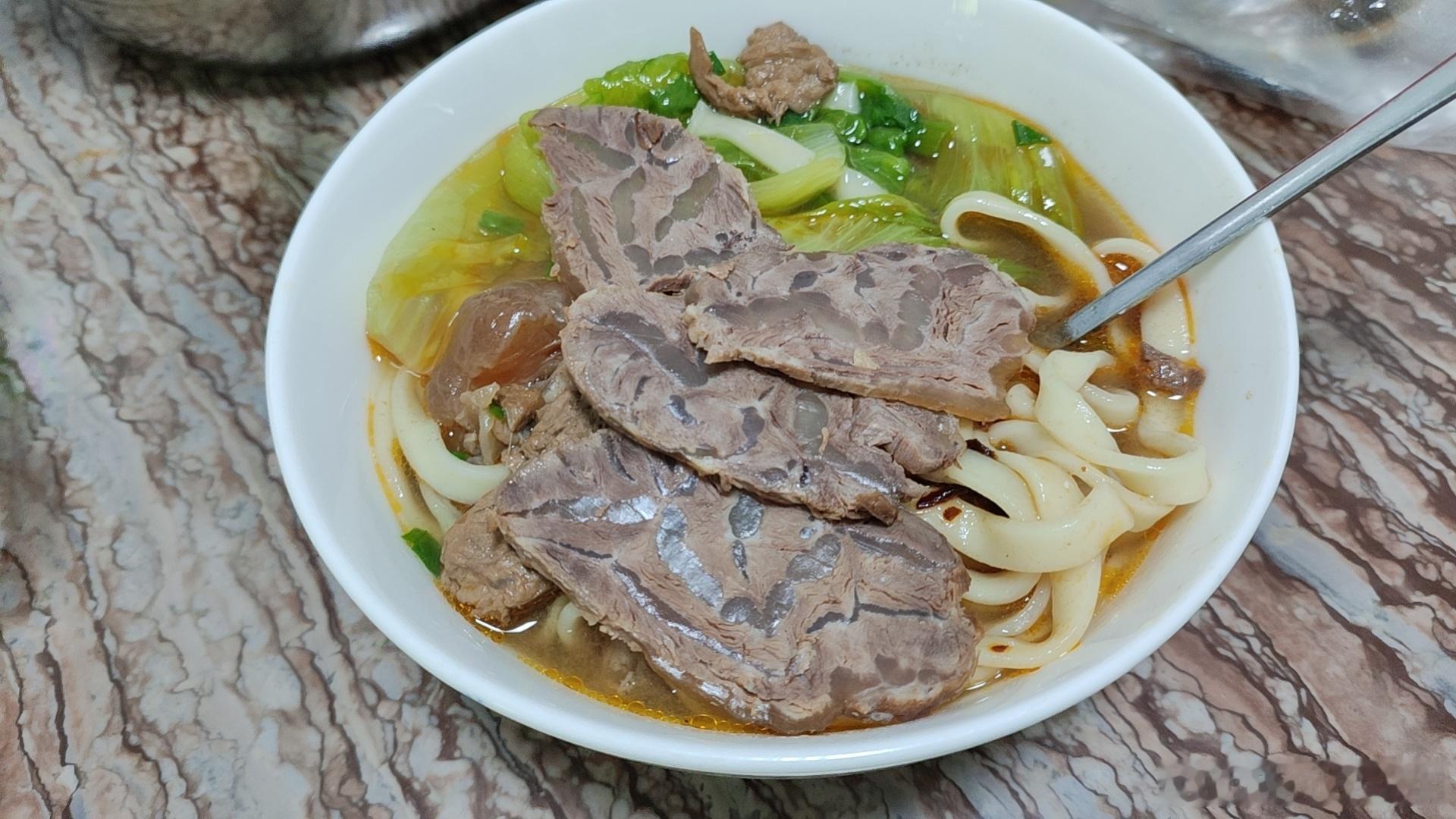卤牛腱子是自家产品[哈哈][哈哈][哈哈] ​​​