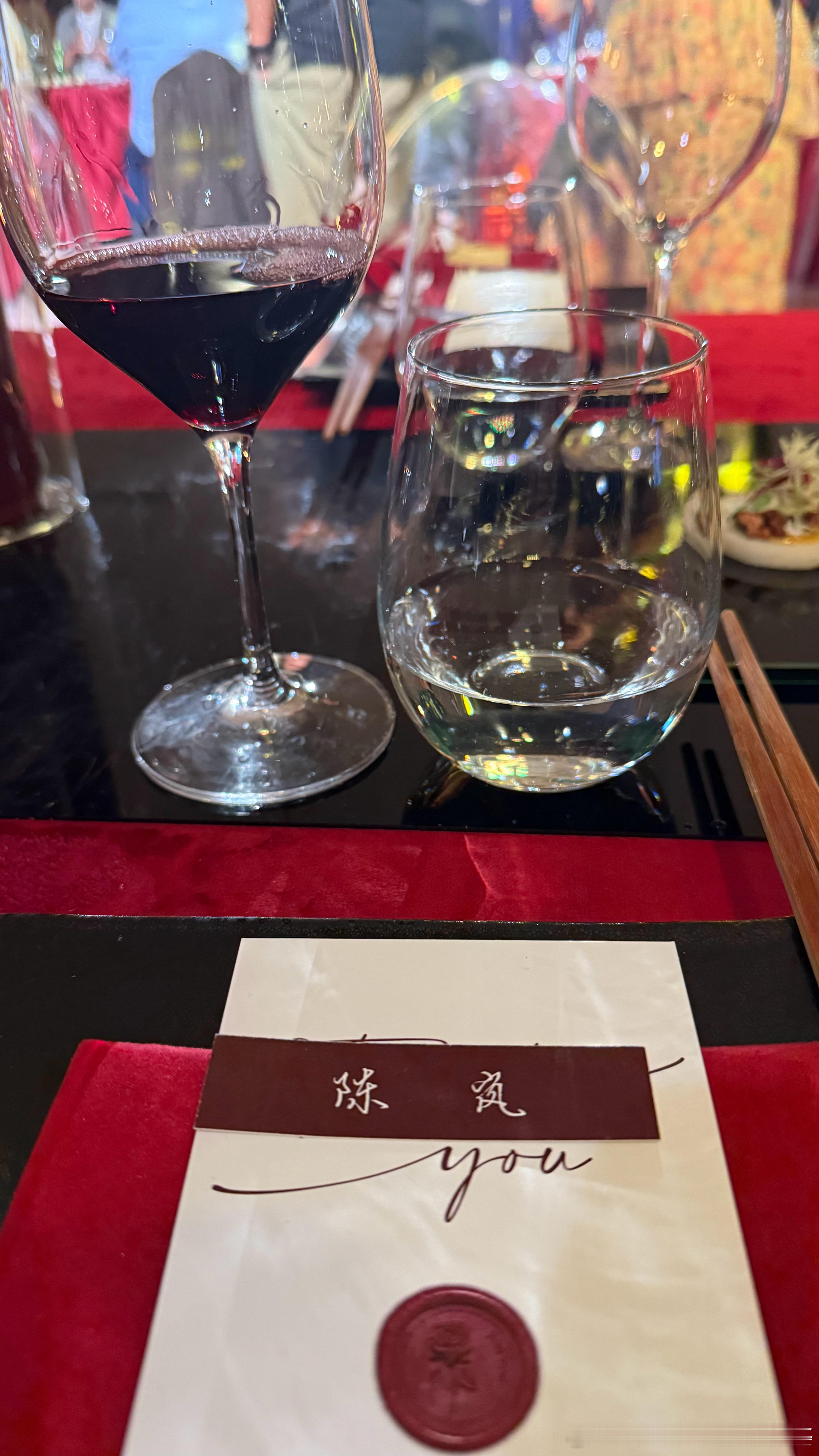 这次回京匆匆见了几位朋友，大家一致说我很明显状态好转了，瘦了精神了，也都异口同声