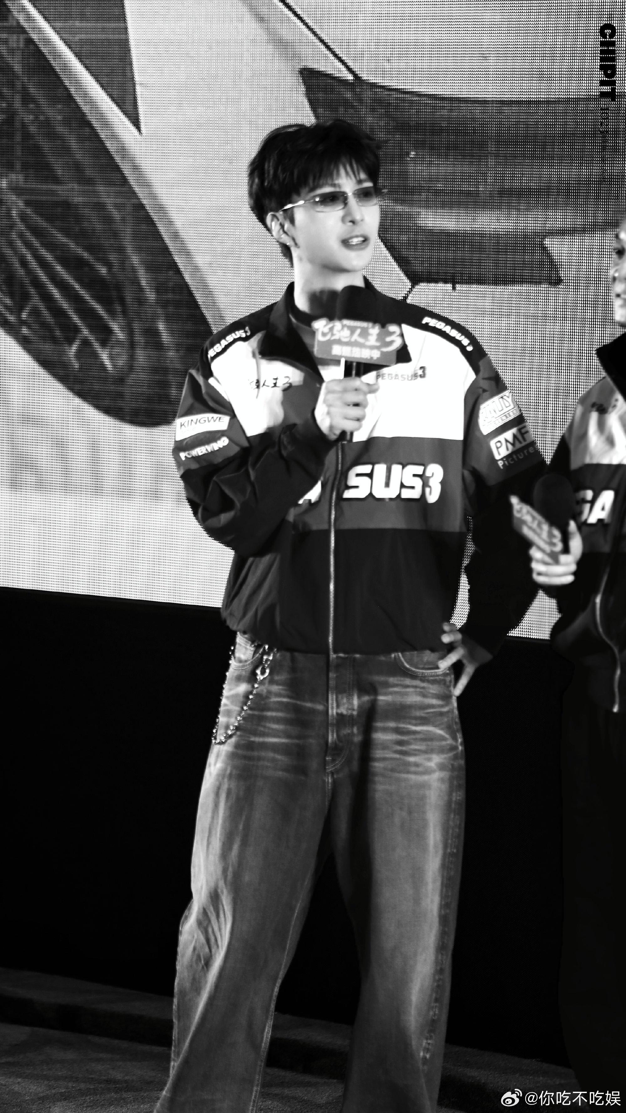 范丞丞身上真的满满的电影质感。 