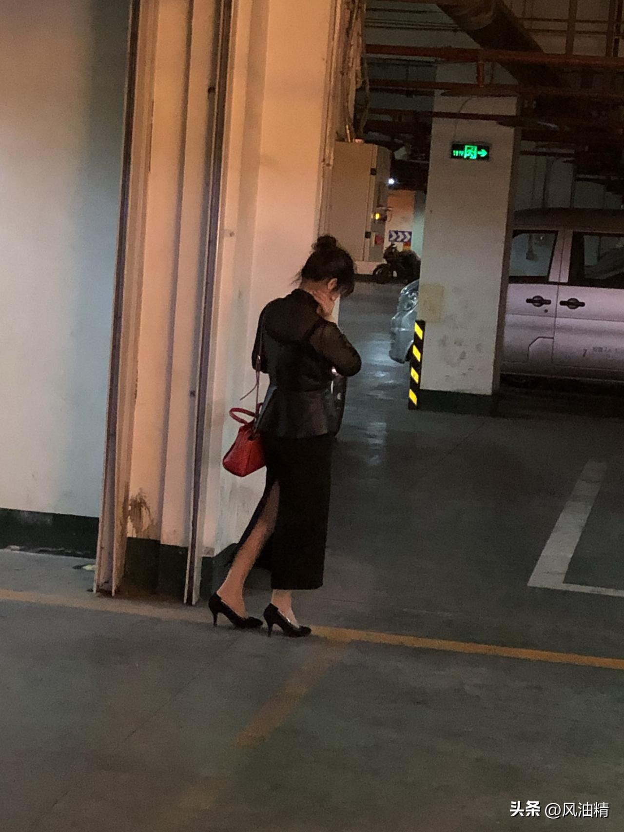 什么身材的人适合包臀长裙呢?
包臀长裙简直是展现女性魅力的神器，但不是所有人都能