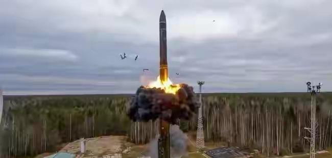 对敖德萨发动混合轰炸！正在把乌克兰变成内陆国