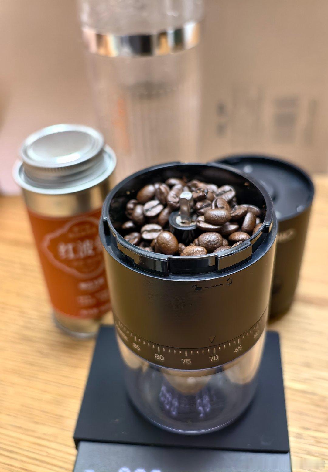 继上次用西达摩豆子做一豆两喝👉🏻网页链接这次来试试巴西的红波旁的一豆两喝。感