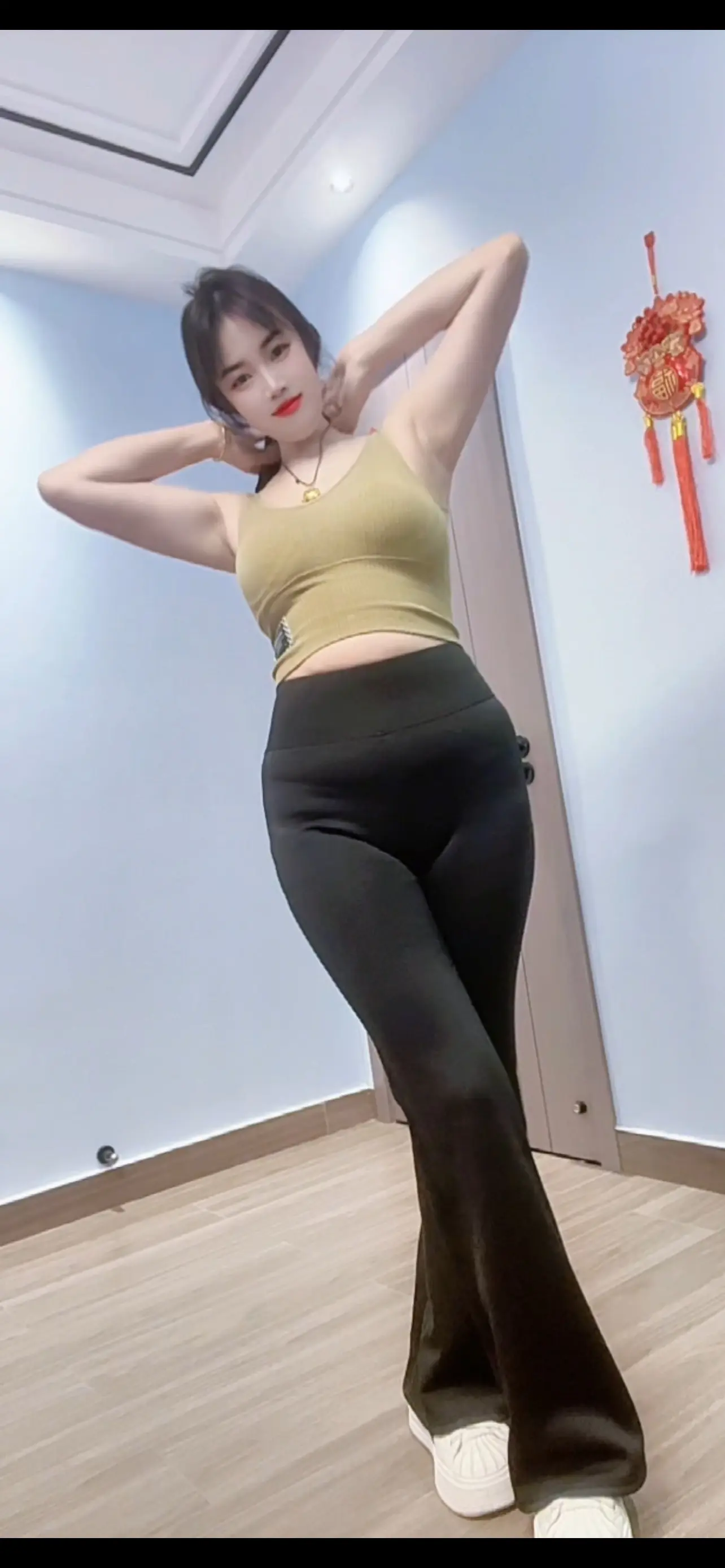 谁都不知道明天会怎样，所以过好今天就好了