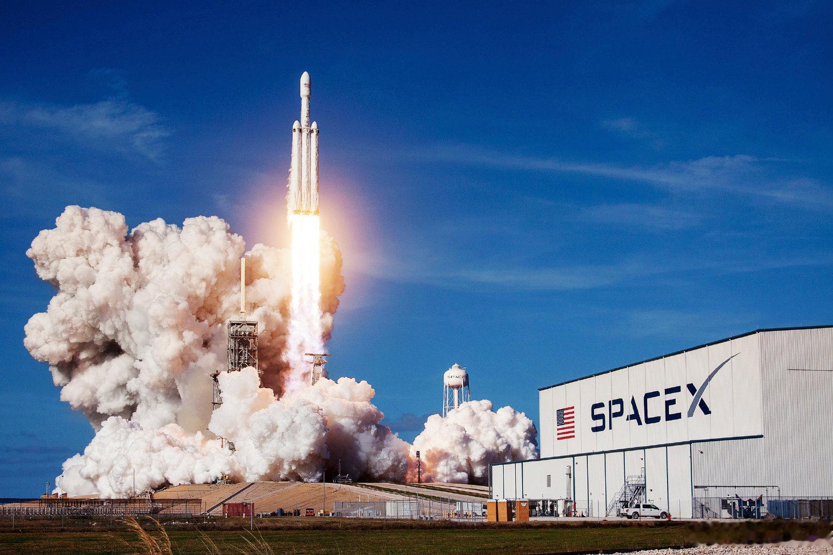 【SpaceX拟550亿美元开发AI芯片，SpaceX造芯进展曝光】马斯克在美国
