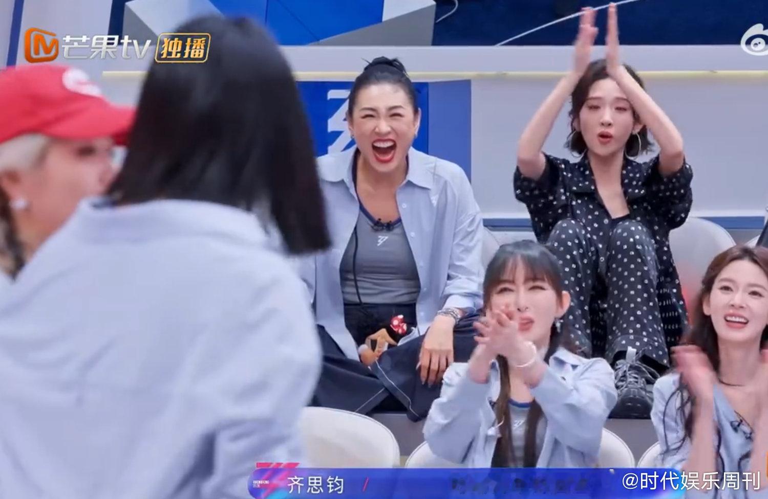 尚雯婕因为何洁一句话写了首歌何洁问尚雯婕要版权费何洁随口一句话，直接给尚雯婕贡献