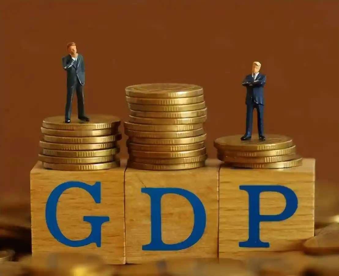 12月25日，第一篇
美国经济为什么如此坚挺？
据公开消息，第三季度美国GDP增