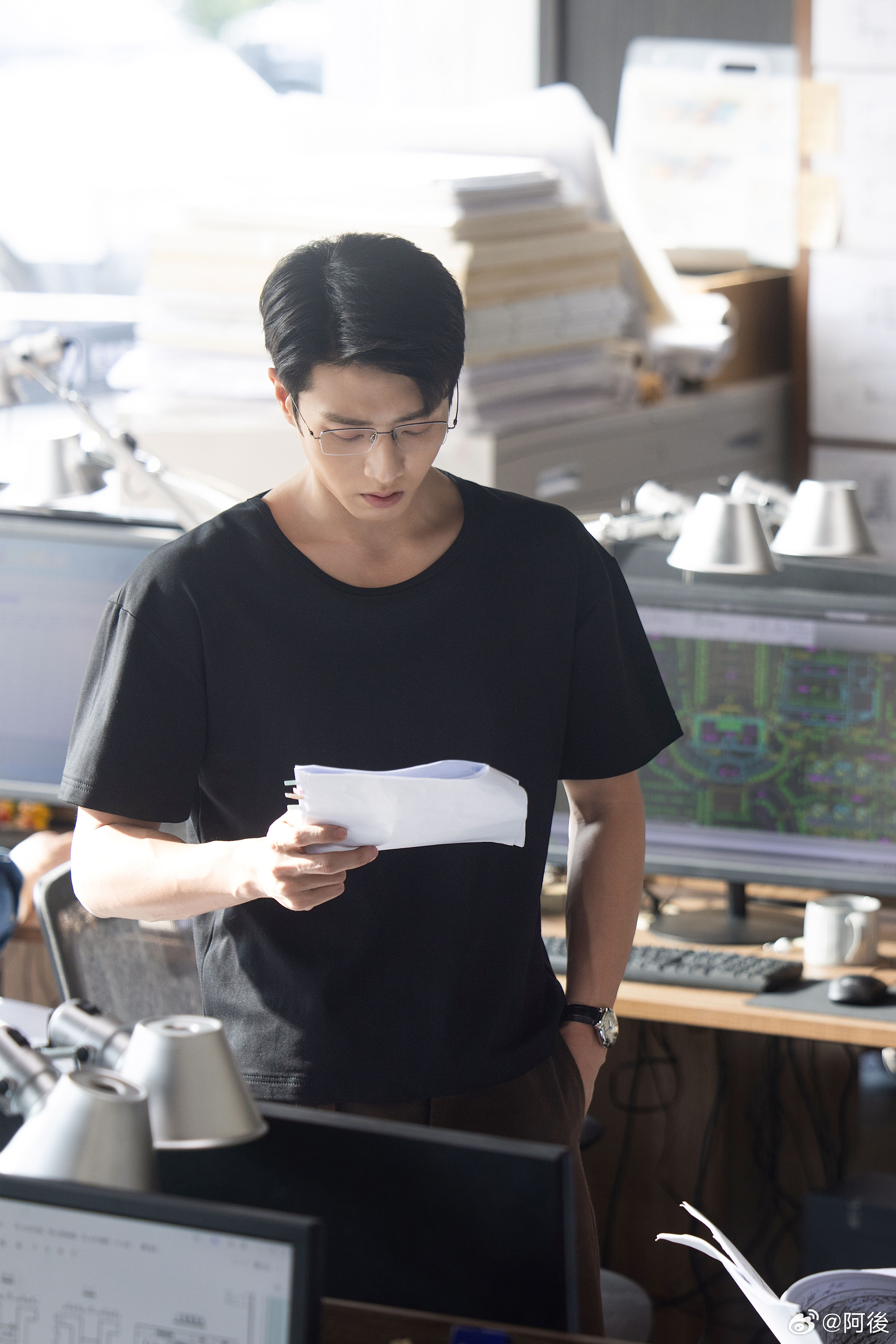 菜市场杀青一口气放了30张图致我那菜市场的白月光一路遇贵人、一路咬牙闯，任冬雪的