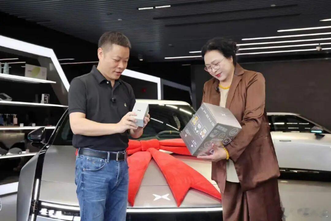 【媳妇熬成婆！王凤英入职小鹏3年终获股权】近日，王凤英的名字出现在了小鹏汽车的股