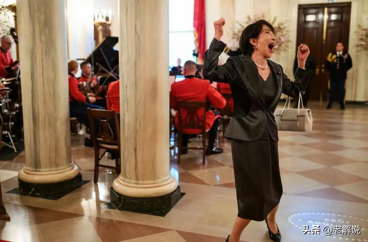 日本人开始怀念石破茂了，他们现在终于领悟到，石破茂当初访美，是多么有尊严了。
看