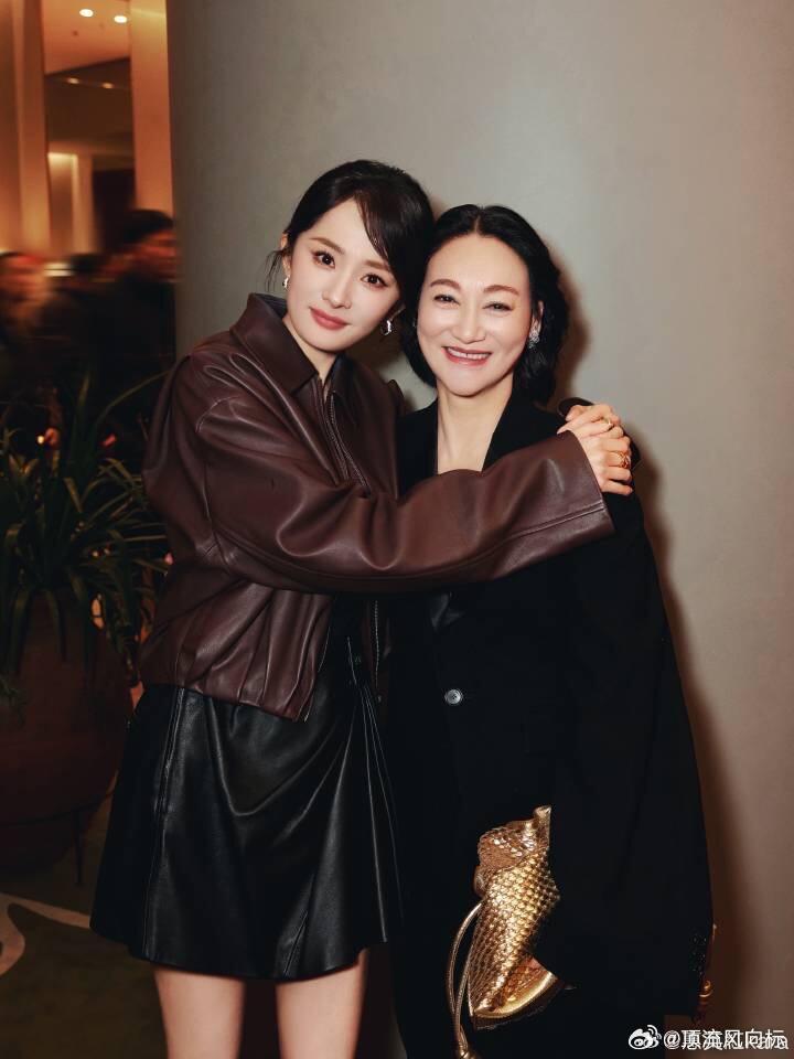 惠英红卡点为杨幂庆生[爱慕][爱慕][爱慕] ​​​