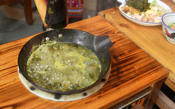 🍵桂林：胡哥家的灌阳油茶，一味传承千年的醇香记忆
🌈周末闲暇，我们一行人踏上