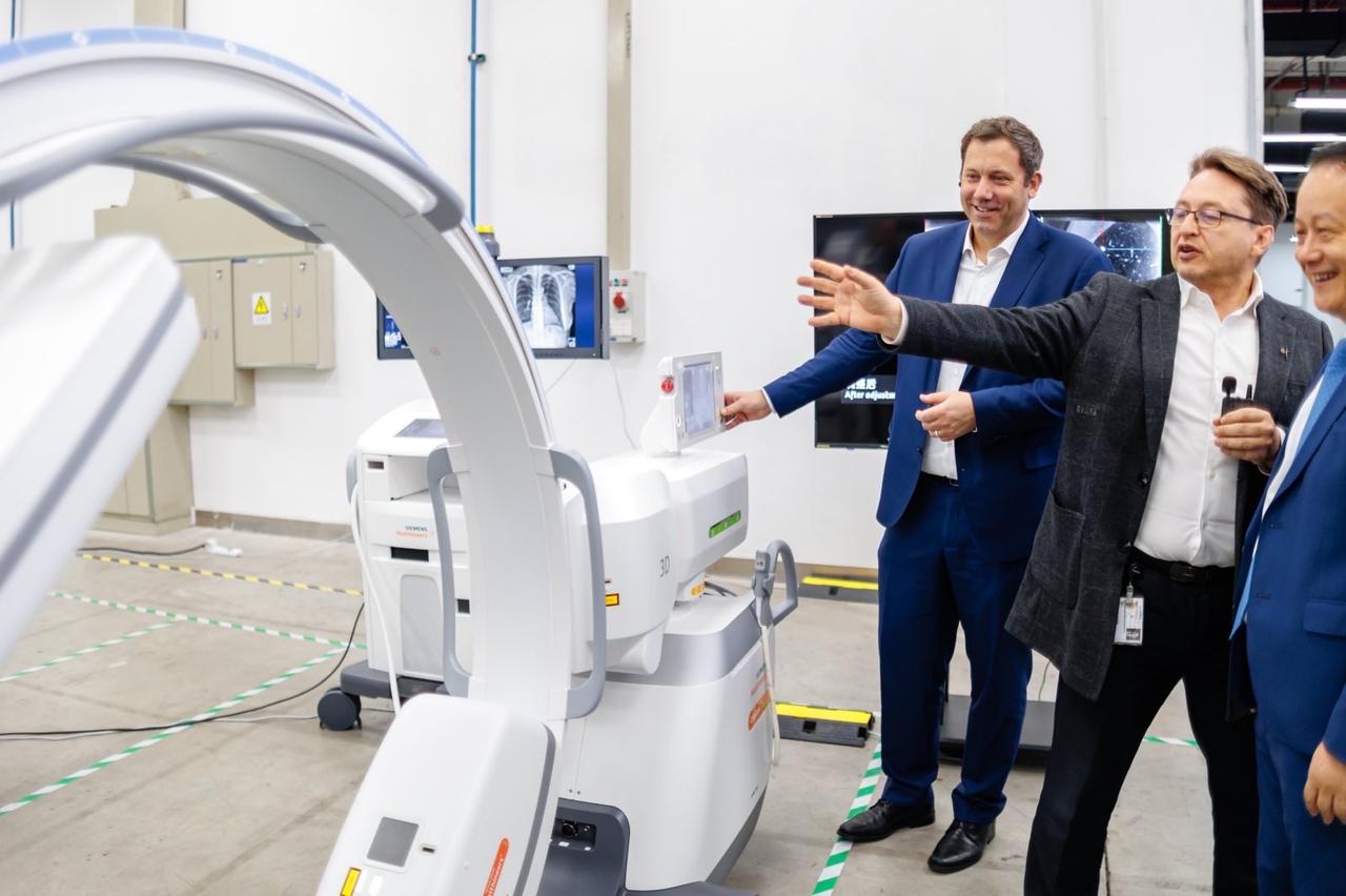 德国的经济实力不仅来自本土，还通过海外德国企业推动了经济增长、技术积累和国际协作