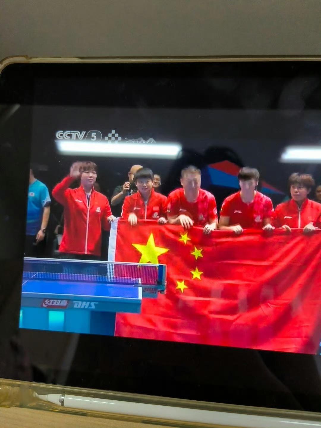 中国女团vs日本国乒女团夺世乒赛冠军国乒女团世乒赛七连冠孙颖莎定海神针，王曼昱力
