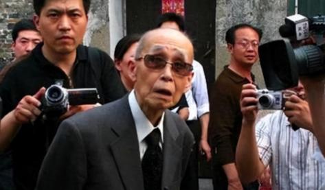 九十多岁的日本退伍老兵松本还想跟中国开战？当被问到为什么这么执着时，他说出了三个