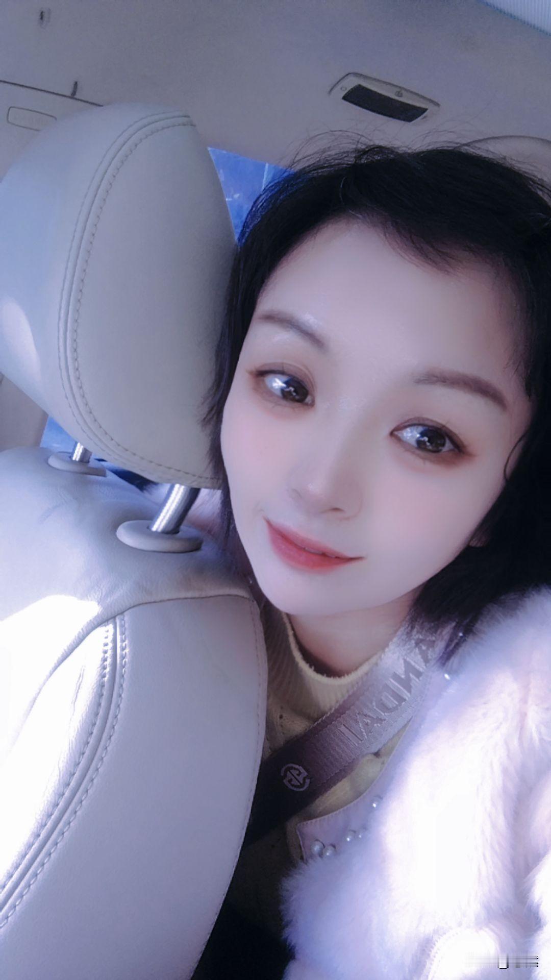 你愿意接受自然的衰老吗?我是愿意接受自然衰老的，反而觉得这事儿没那么可怕。谁都想