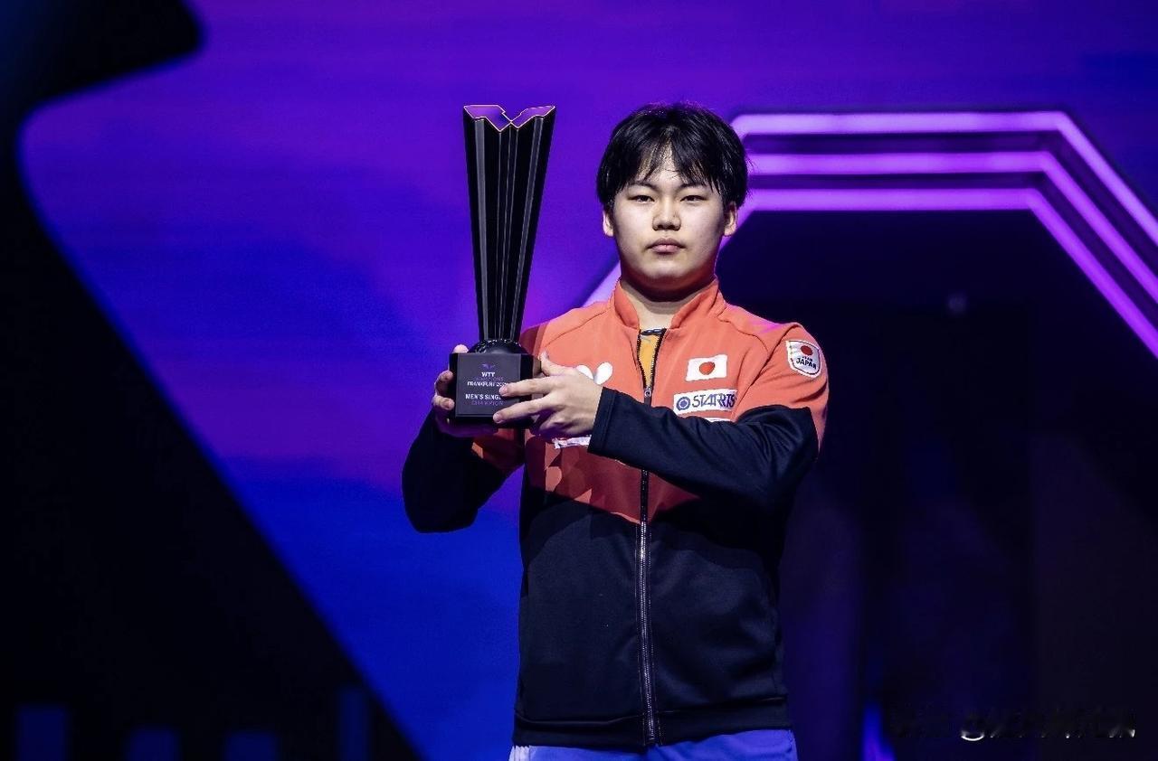 松岛辉空一不小心就夺冠了。

松岛辉空继蒙彼利埃夺得亚军后，终于在法兰克福兑现了