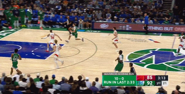 弗拉格单臂怒扣 ​​​