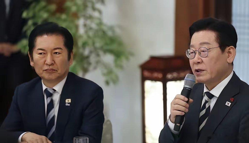 得知最新结果，总算松了口气。韩国前总统尹锡悦被判处无期徒刑，这一结果也意味着李在