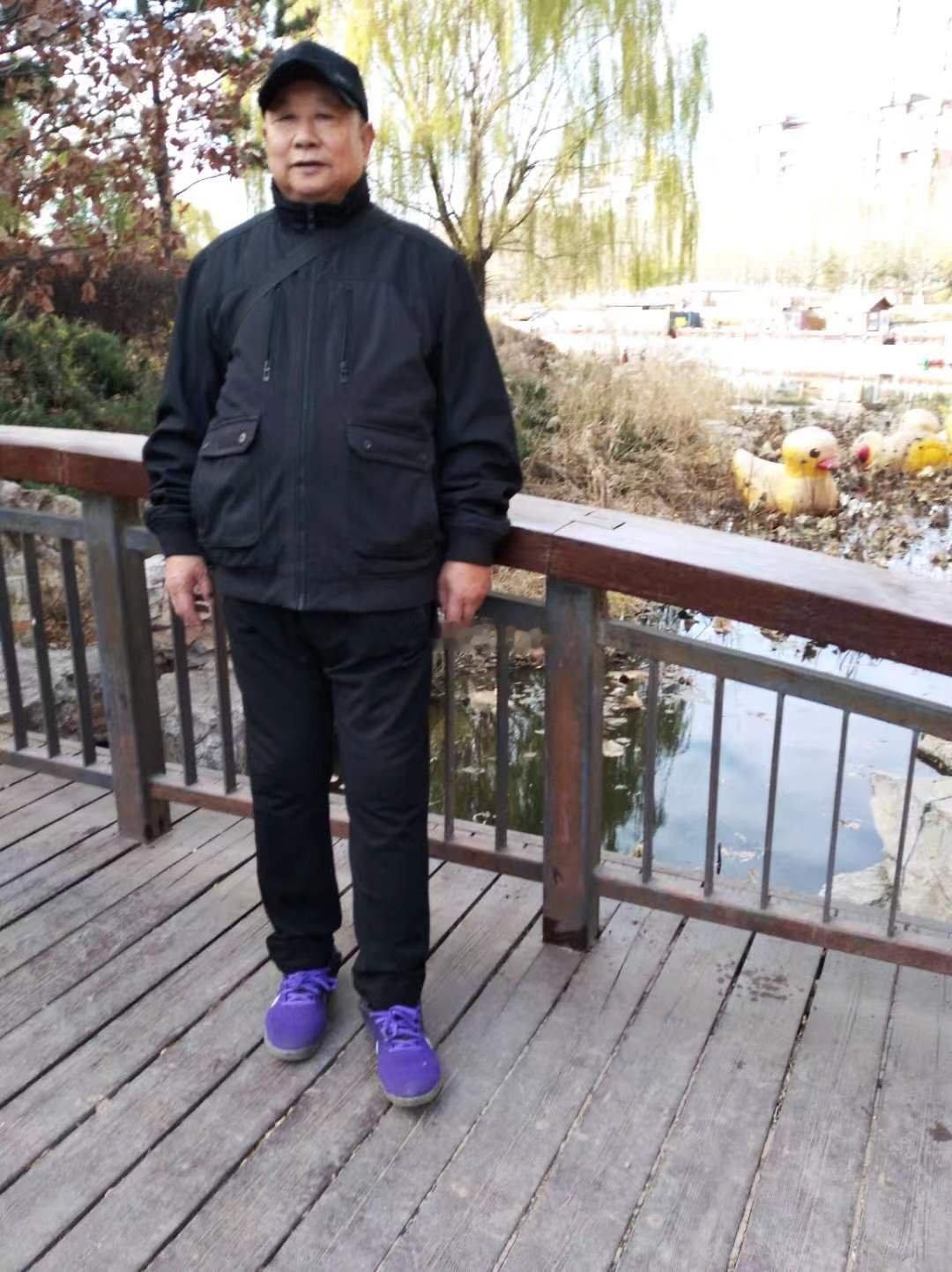 父亲节 又是一年父亲节，这是第三个没有父亲的节日。三年光阴走过，您的音容笑貌仍历