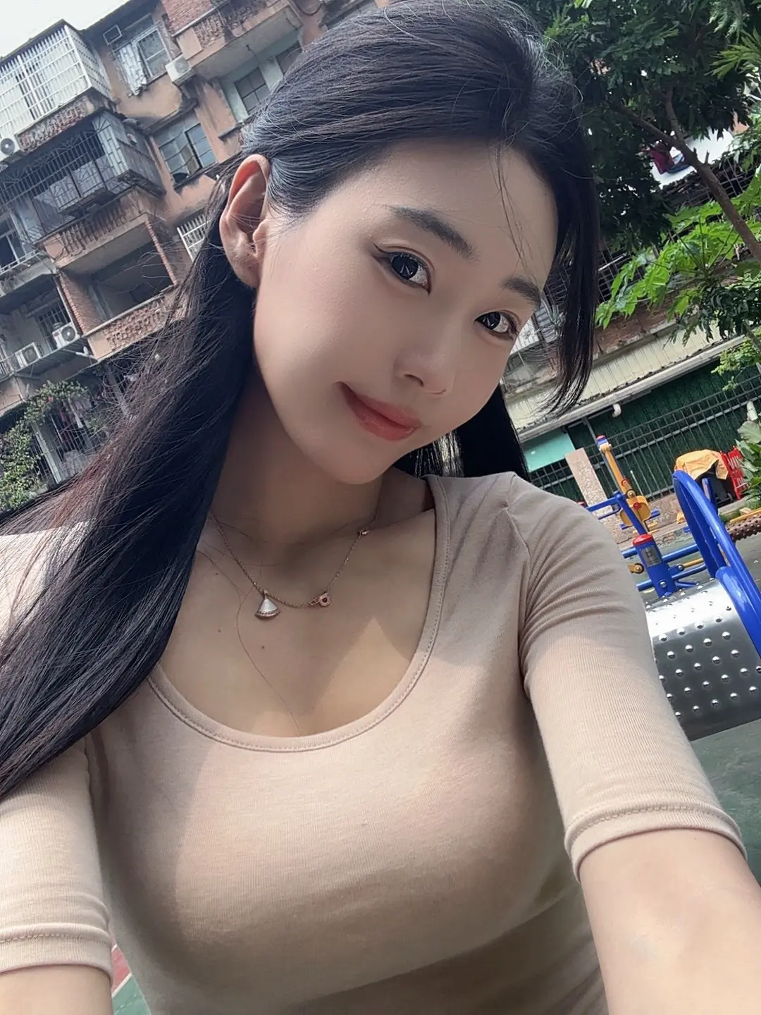 人不需要用力走近任何人