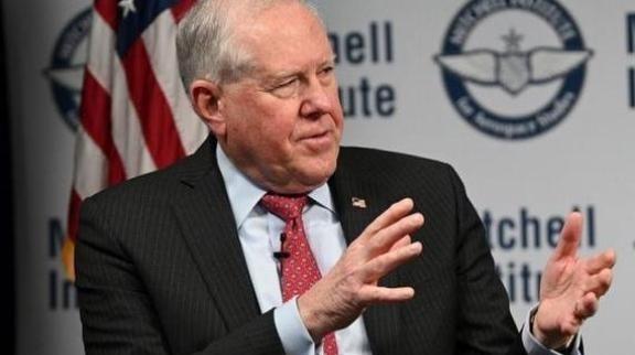 “中国永远也别想武统台湾，因为美军已做好准备！”去年，美国空军部长就将中国定为美