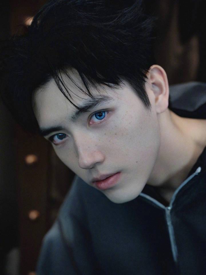 爱奇艺走吧朋友拟邀陈飞宇孙千 陈飞宇要是上综艺，会不会自带“老干部”气场？比如别