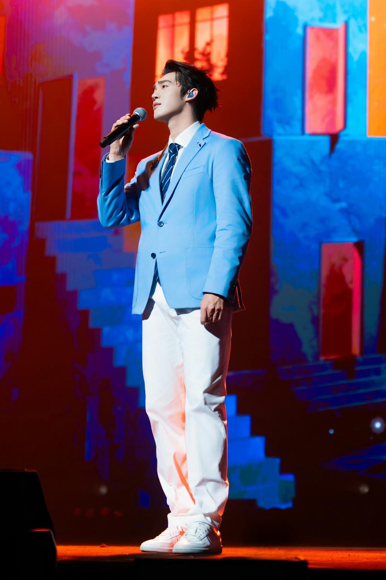 于适开演唱会了！

4月18日至19日，于适"适诗2026巡回演唱会"在成都五粮