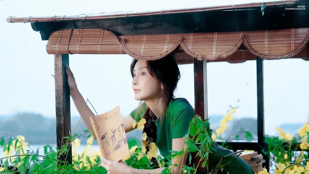 🔹angelababy  ×  瑞丽杂志angelababy 枝蔓攀生，夏色弥