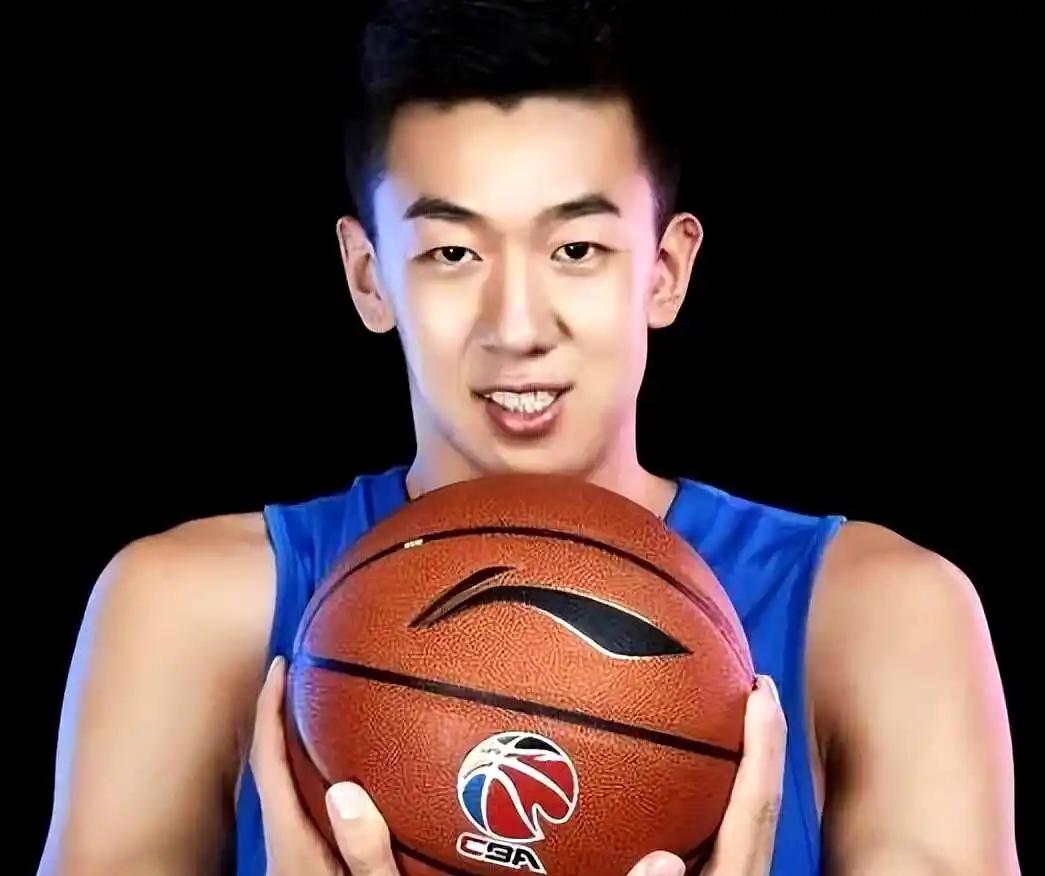 王少杰还是加盟辽宁男篮了，成了三方交易的牺牲品。辽宁男篮培养两年的王岚钦被南京送