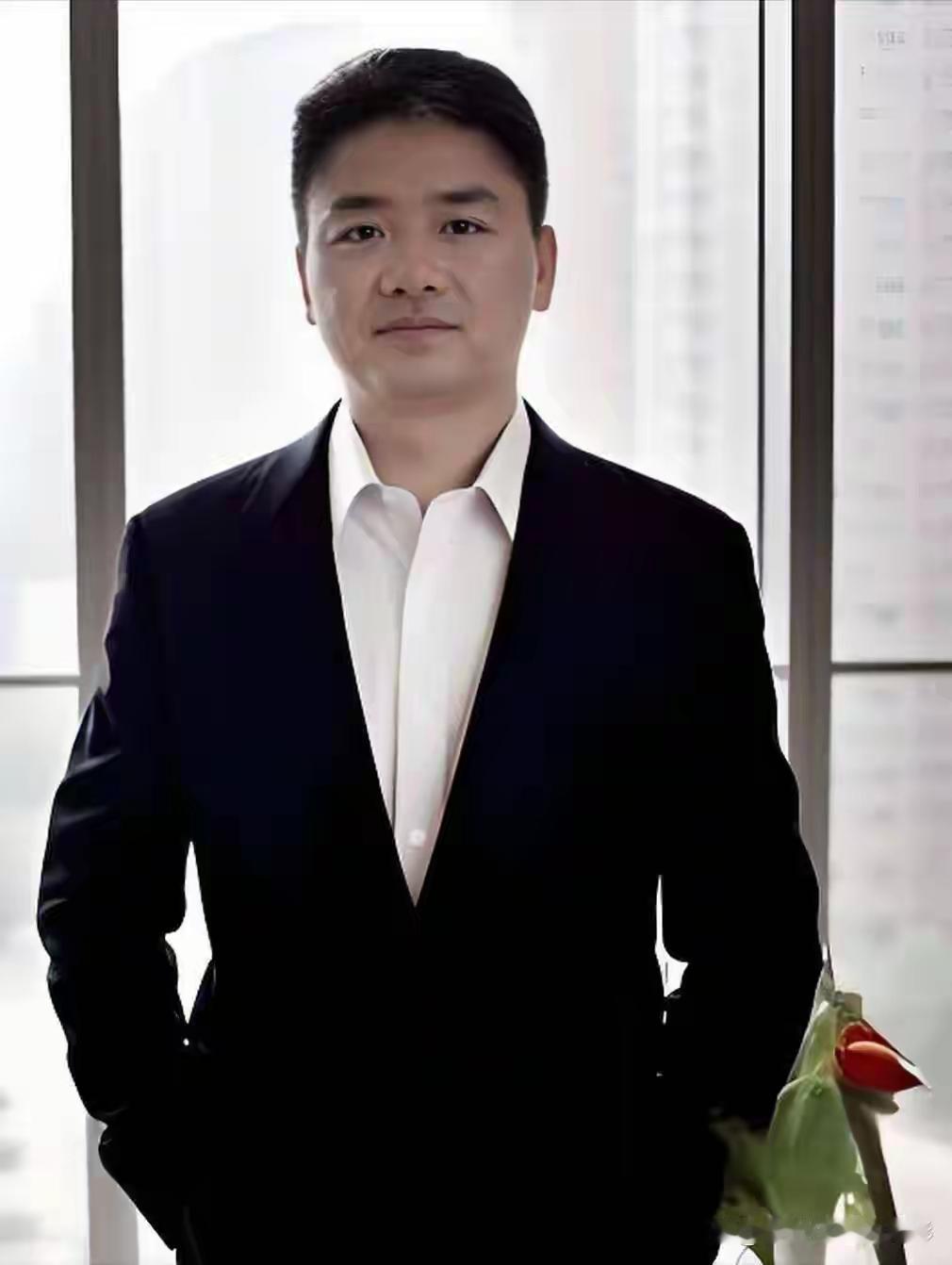 在2025年世界互联网大会乌镇峰会上，刘强东就告诉我们，他认为未来机器人就应该代