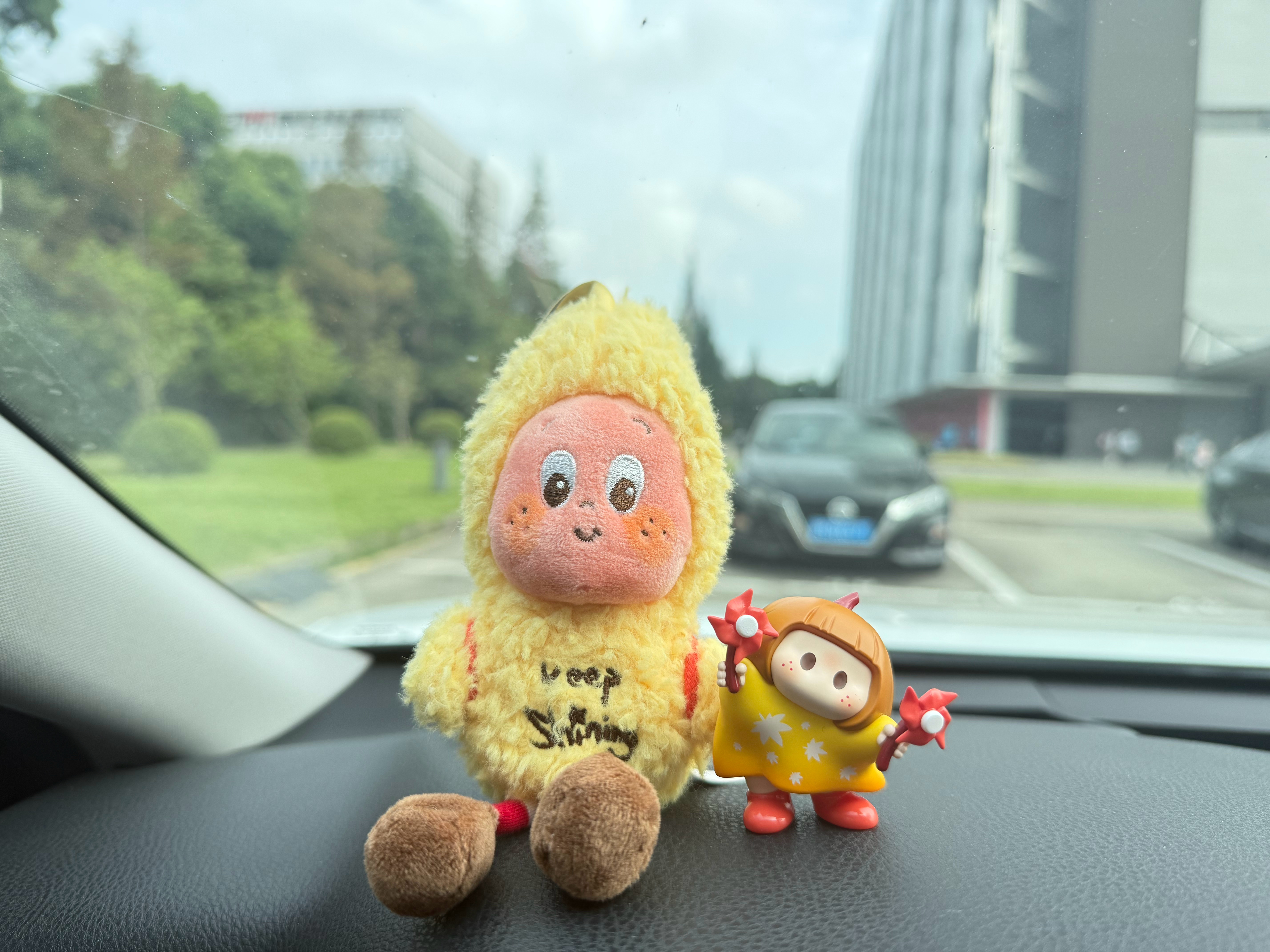 周四我来了[举手]疯狂星期四怎么都要疯狂一下🤣努力搬砖ing[期待][期待][