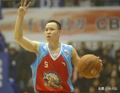 巴特尔这辈子最难忘的球员是谁？不是他的马刺队友邓肯，也不是全运会上跟他对飚的朱芳