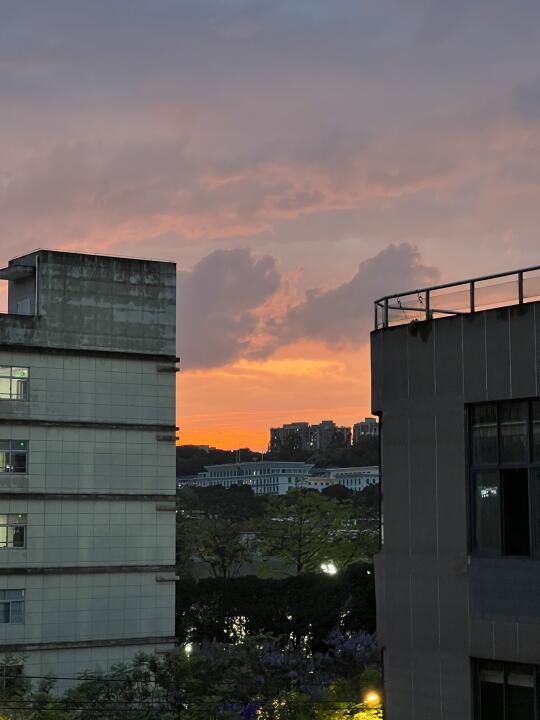分享一下5.9实况天空。。。
