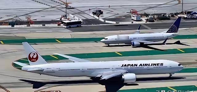 太解气！一边往死里骂中国，一边天天蹭中国领空省成本，日本航空彻底慌了，2026年