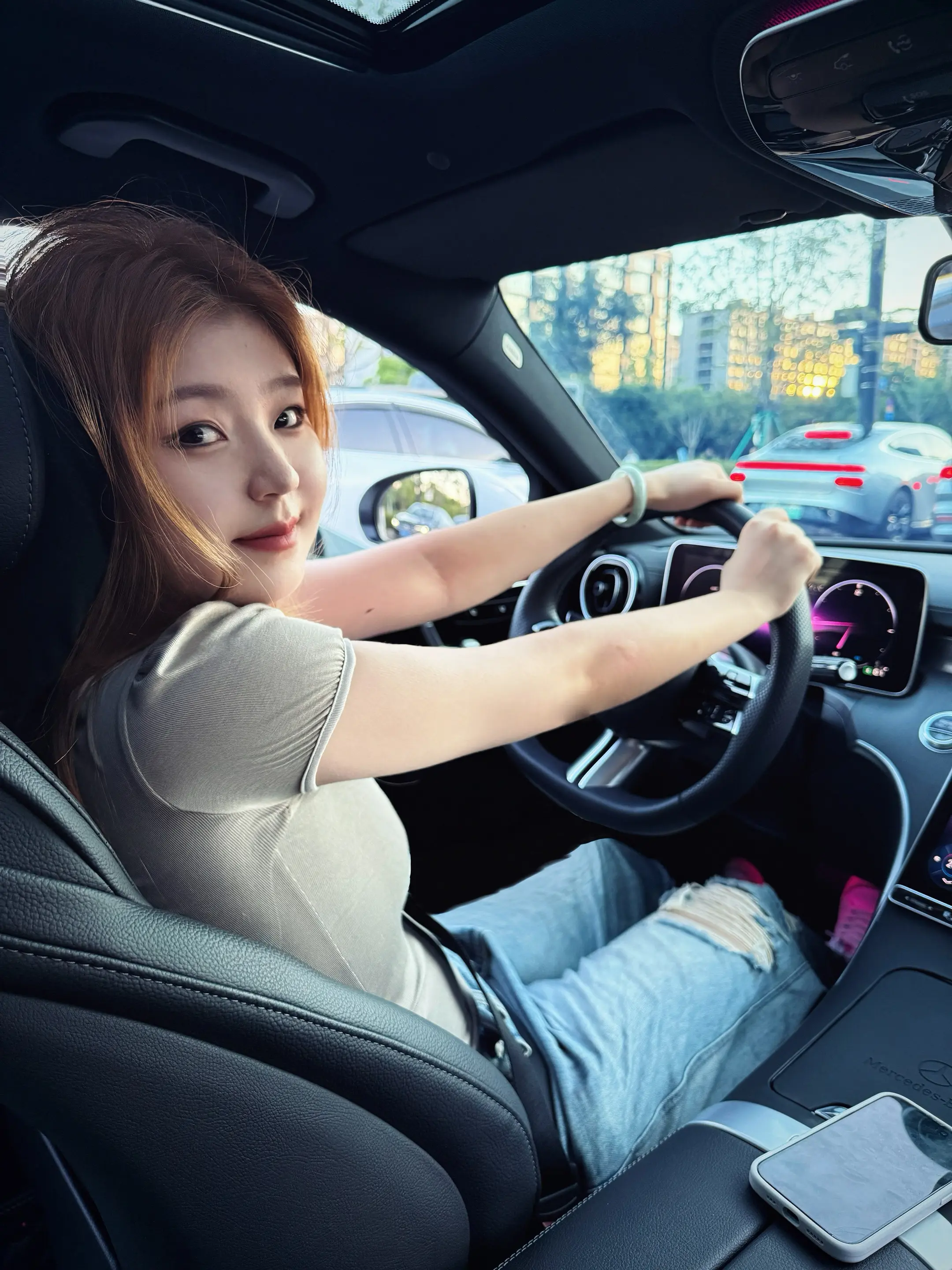 别睡了 下楼接你吃烧烤