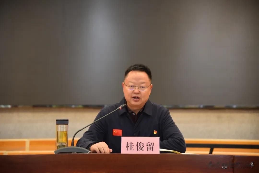 讽刺，迪庆州纪委书记主动投案！

深夜，云南省迪庆藏族自治州委常委，州纪委书记、