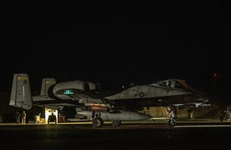 “鹰眼打击”行动开始，老美对伊斯兰国的70多个目标进行打击。美国东部时间12月1