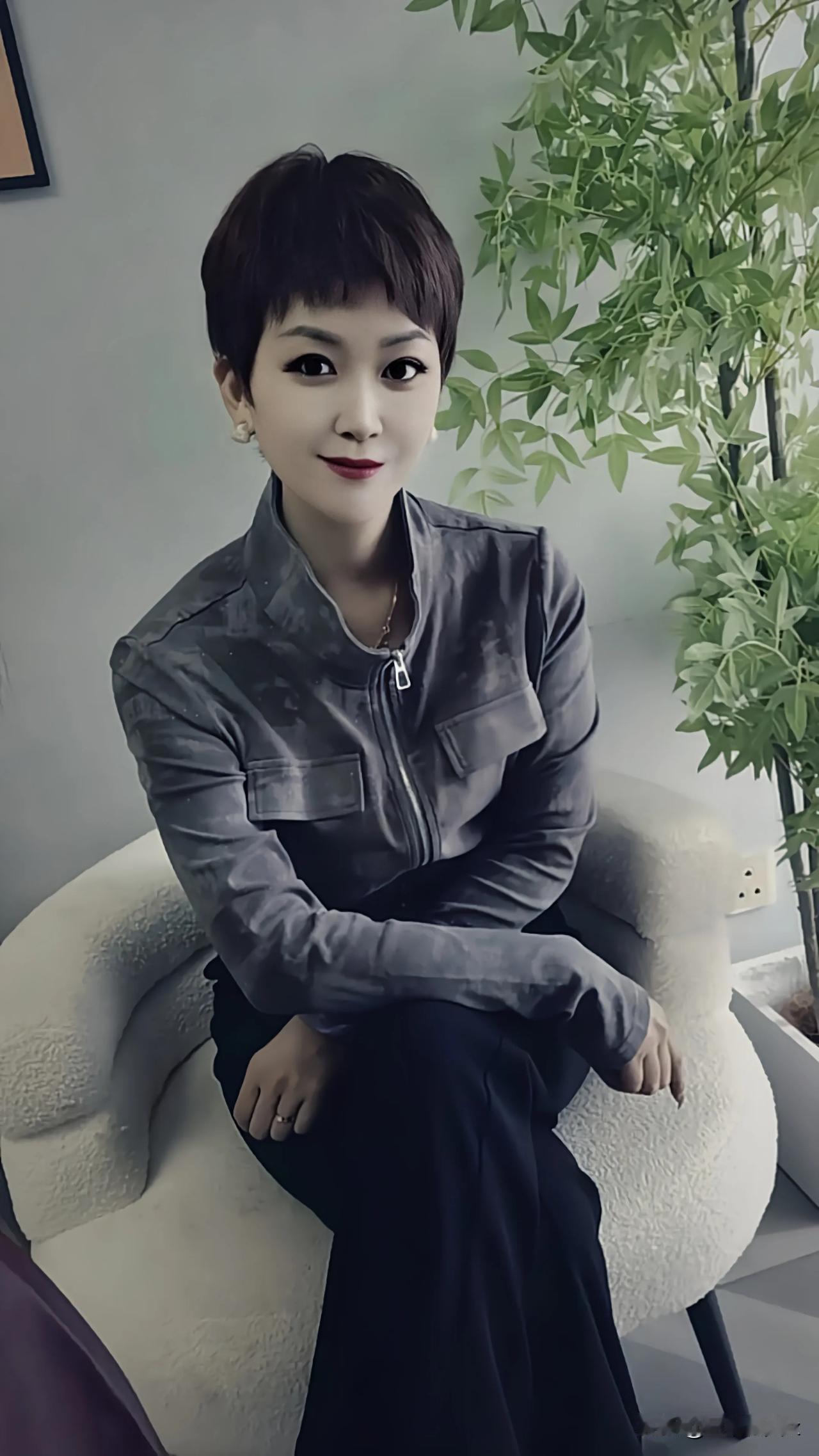 不割让自我，不讨好他人，安安稳稳待在自己的地盘上，安安稳稳做自己的事情，在做事过