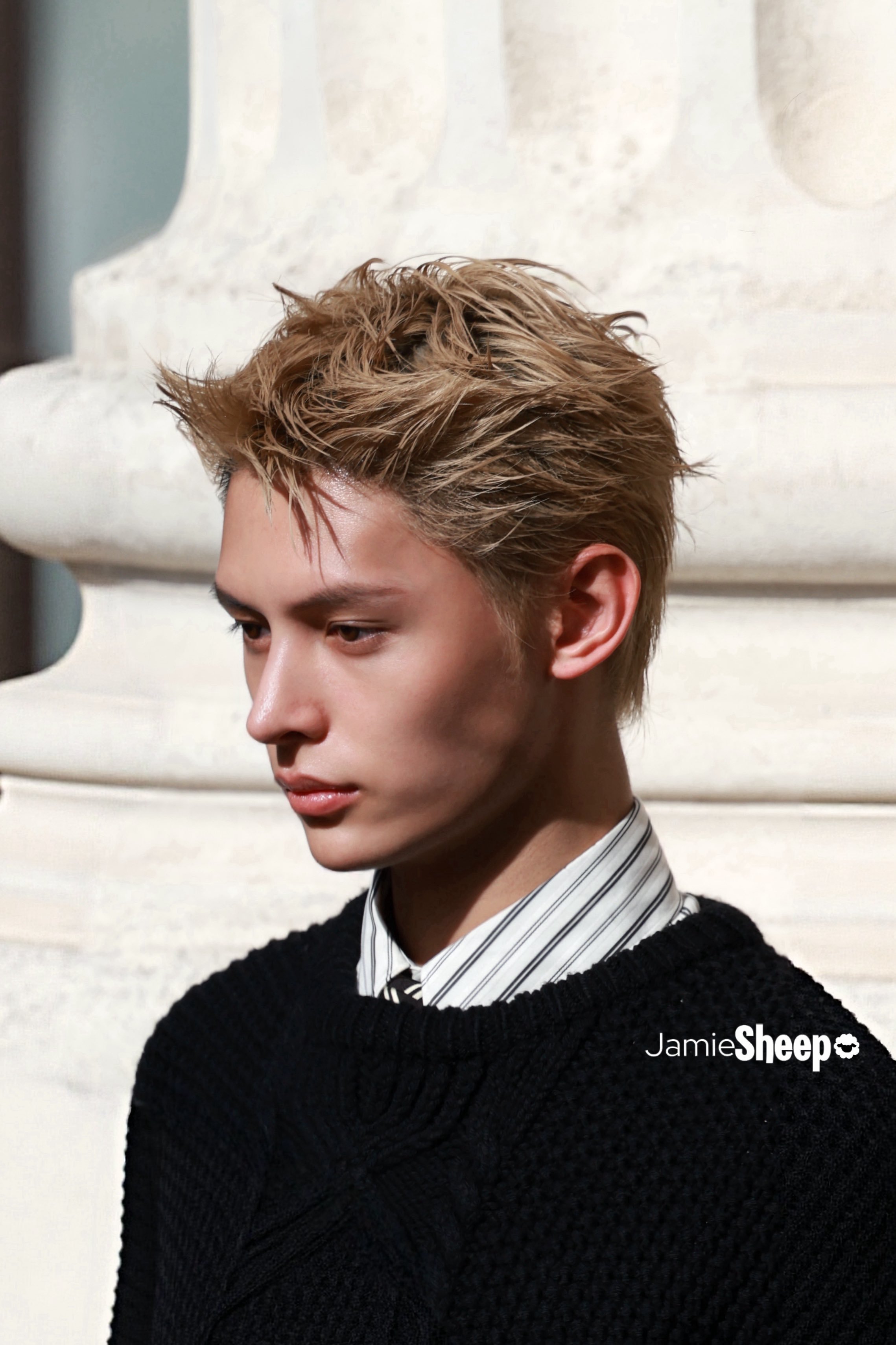 巴黎男装周｜James 赵雨凡James赵雨凡的时装周首秀来到了SAINT LA