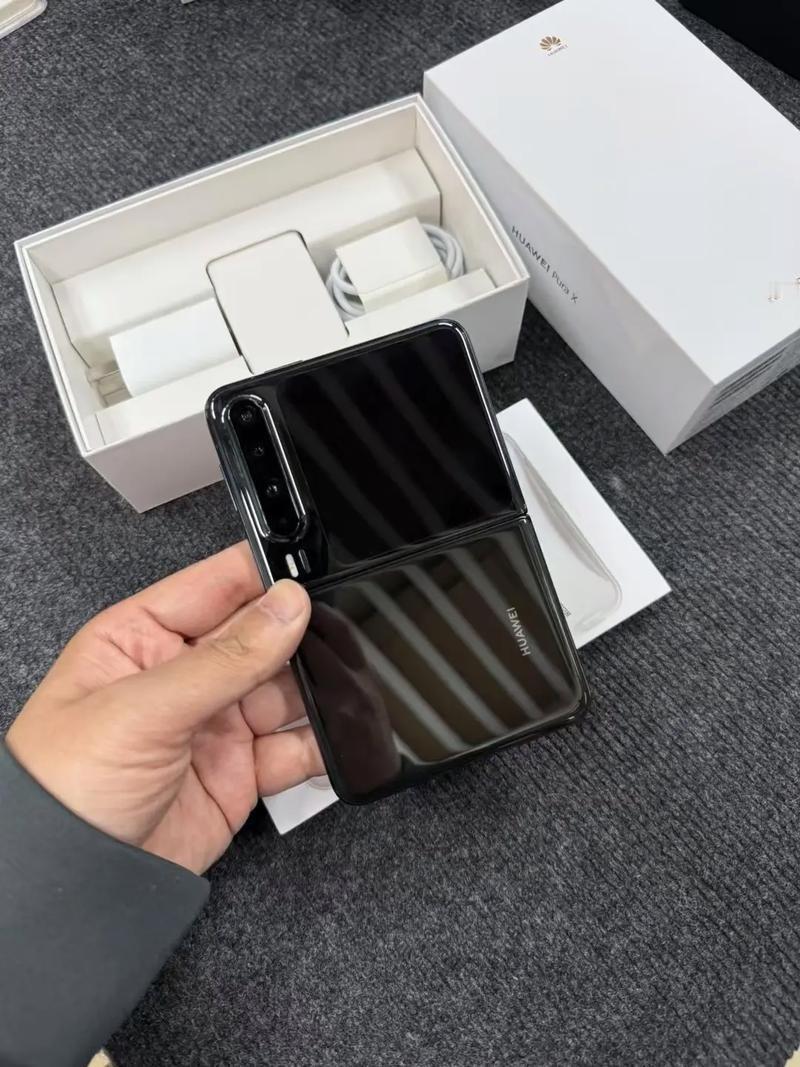 PuraXMax首销销量达国内折叠屏最高真的是太火了！开售才10天，销量就冲上2