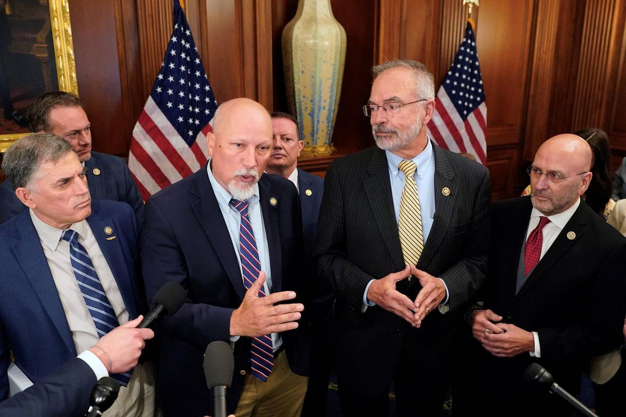 2月22日，据央视新闻直播间报道，昨天，欧盟高官表示，在美国最高法院裁决特朗普大