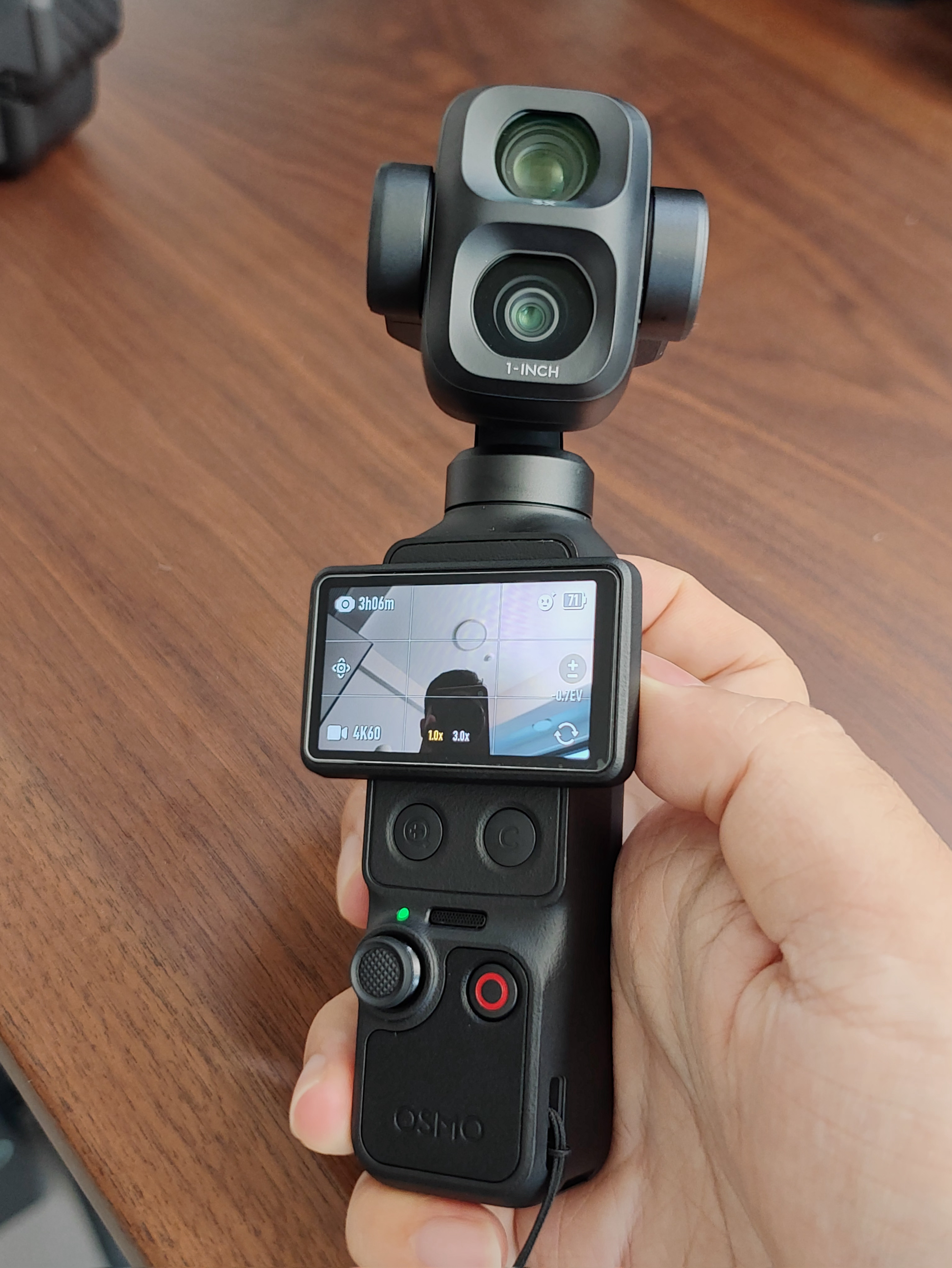 其实用DJI Pocket 录视频我理解，但是不知道为啥很多用Pocket 来拍