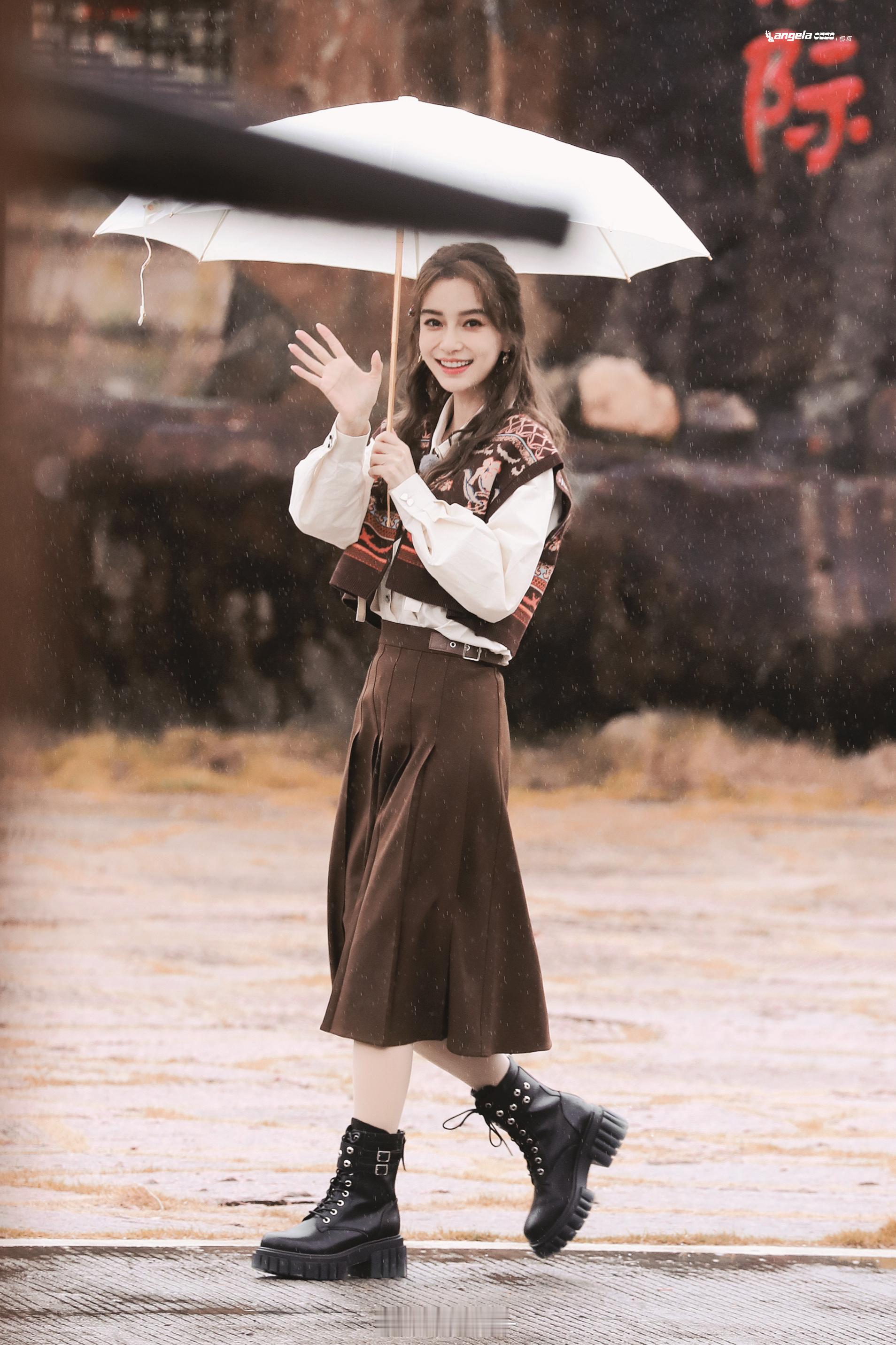 angelababy |杨颖 山野烂漫，你是藏在云层中的月亮