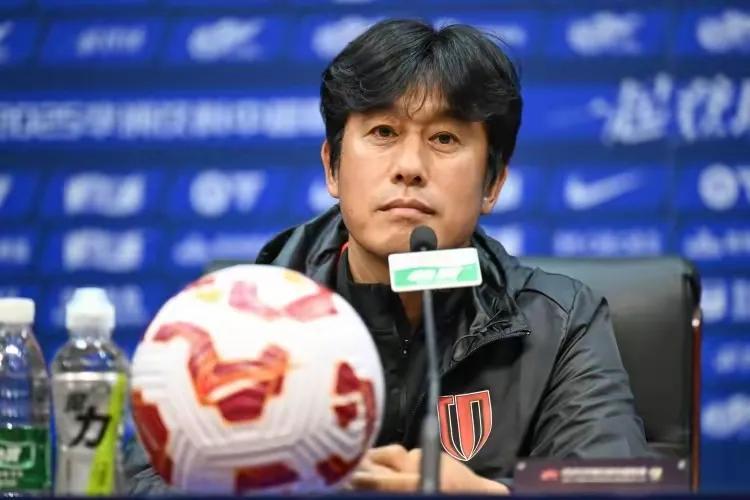 麻烦了！事情搞大了，今天发布会徐正源直接公开教练组与俱乐部管理层之间的矛盾，继媳