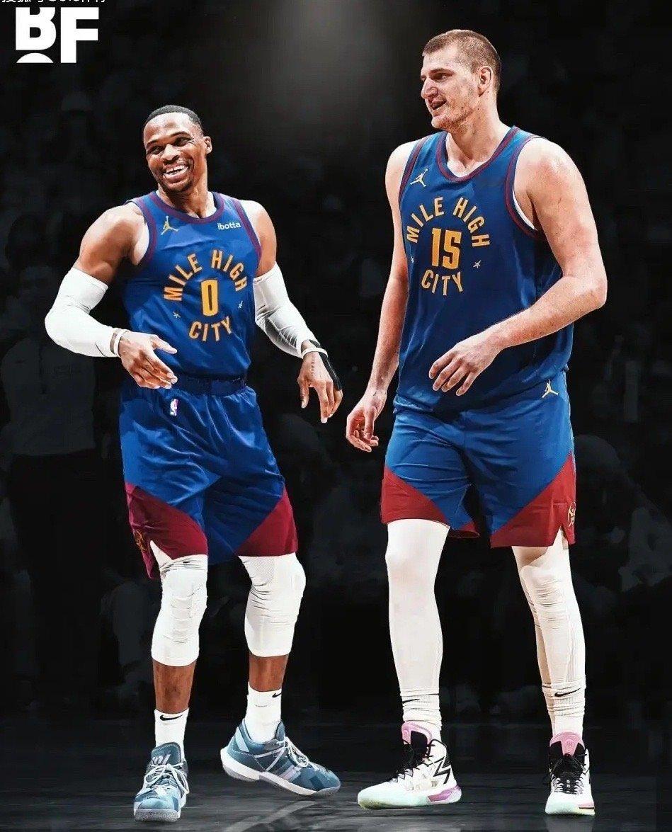 现役三双榜都是什么妖魔鬼怪！1.威少，199次，历史第1，16个赛季拿了199次